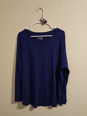 Terra & Sky Purple Long Sleeve Crew Neck T Shirt. In EUC